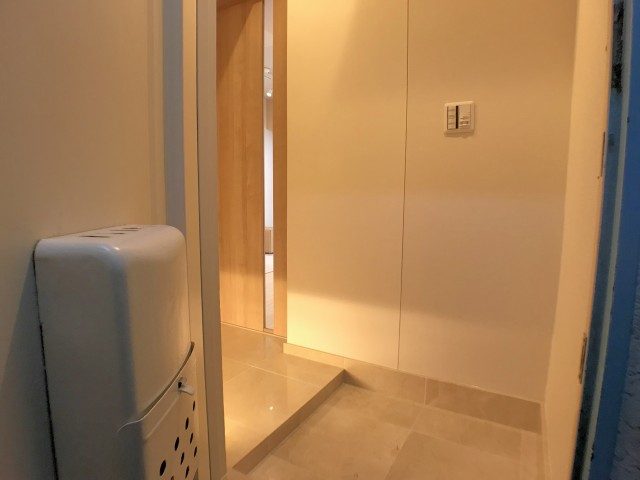 両国ダイヤハイツ 玄関