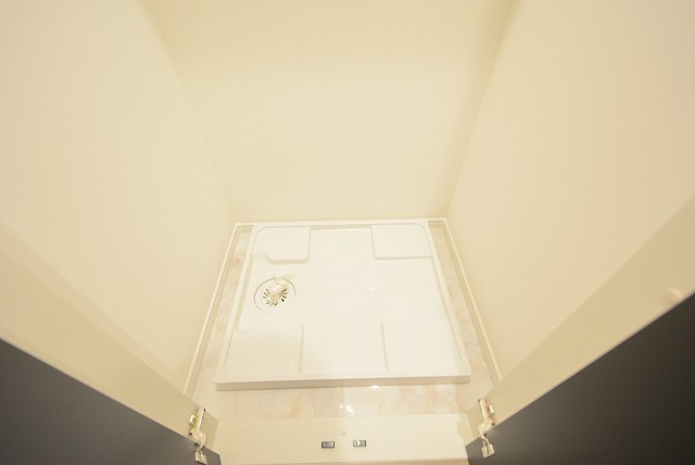 ライオンズマンション中野弥生町 洗濯機置場