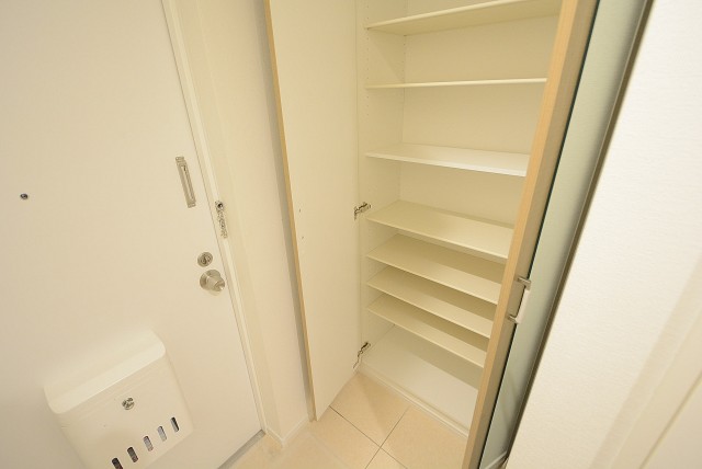 ライオンズマンション中野弥生町 玄関