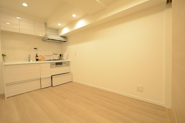 ライオンズマンション中野弥生町 LD~洋室1