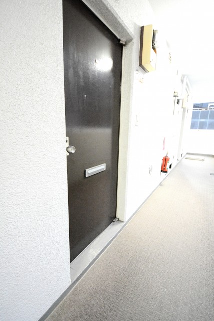中銀新川マンシオン (2)玄関