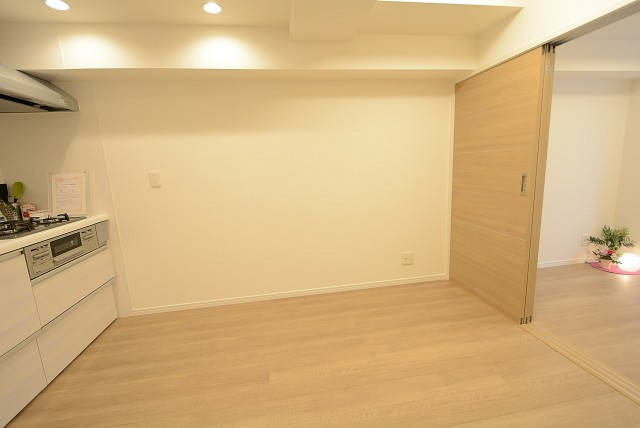 ライオンズマンション中野弥生町 LD~洋室1