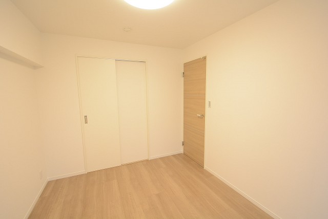 ライオンズマンション中野弥生町 洋室２