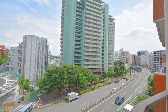 パラスト池尻大橋 バルコニー