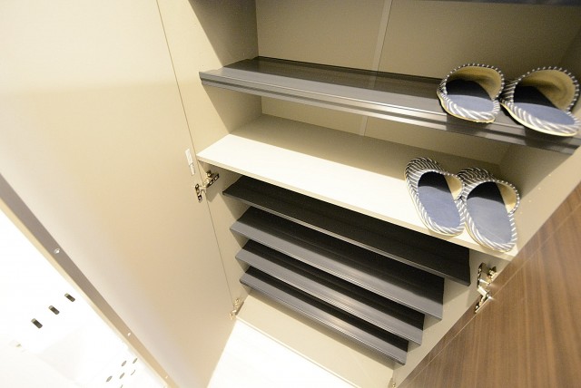 共栄デューク高輪　玄関