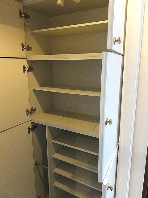 ダイアパレスシェルトワレ目黒　シューズＢＯＸ