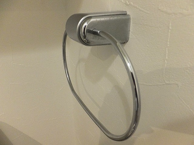 ダイアパレスシェルトワレ目黒　タオル掛け