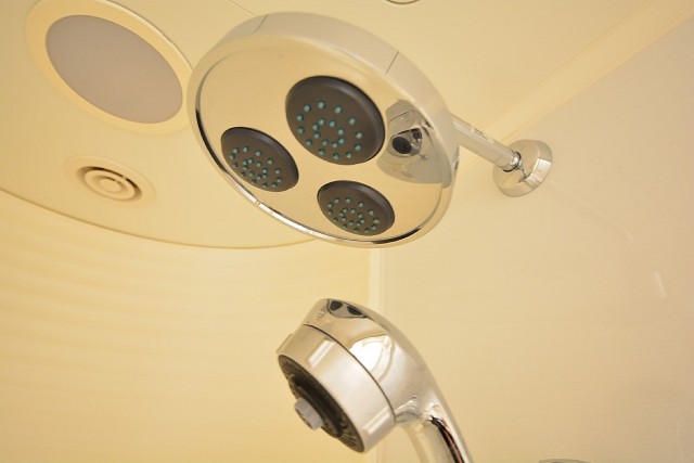 クローバー六本木　シャワー室001