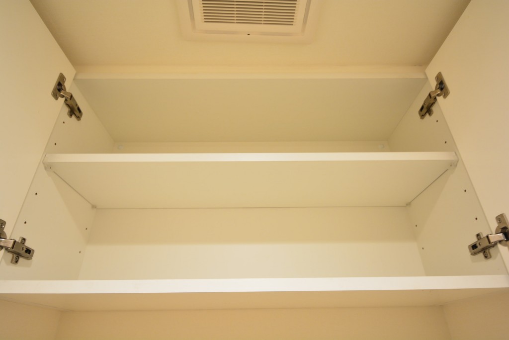 クローバー六本木　トイレ収納