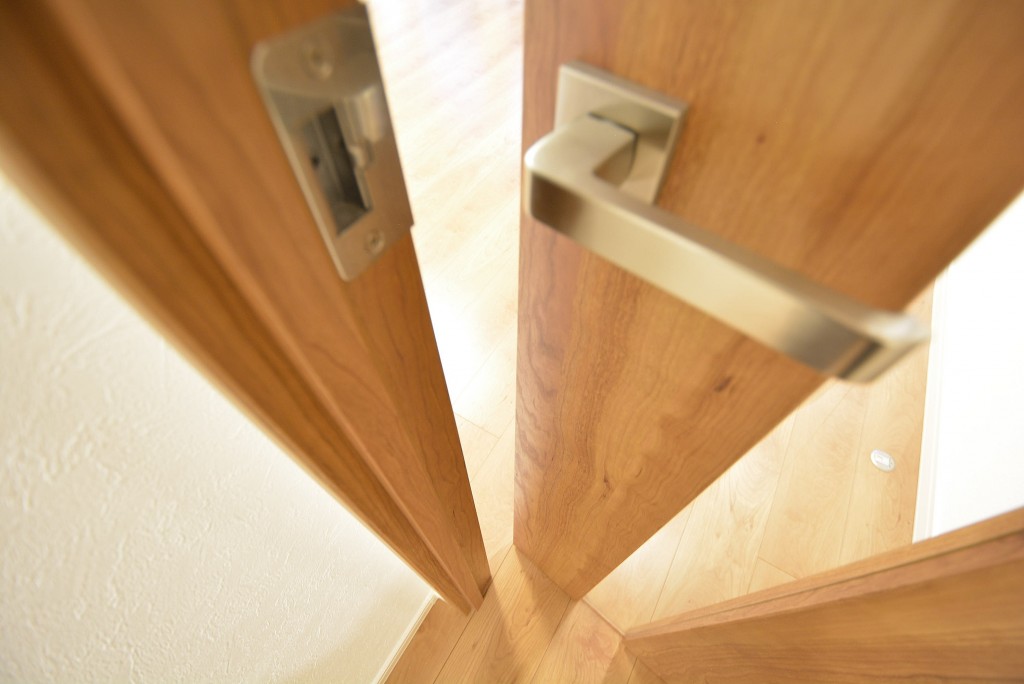 赤坂ロイヤルマンション　ＬＤＫ扉