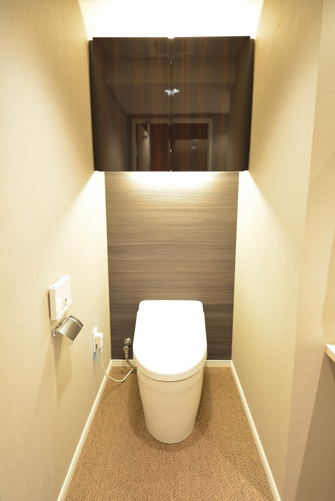 代官山マンション　タンクレストイレ