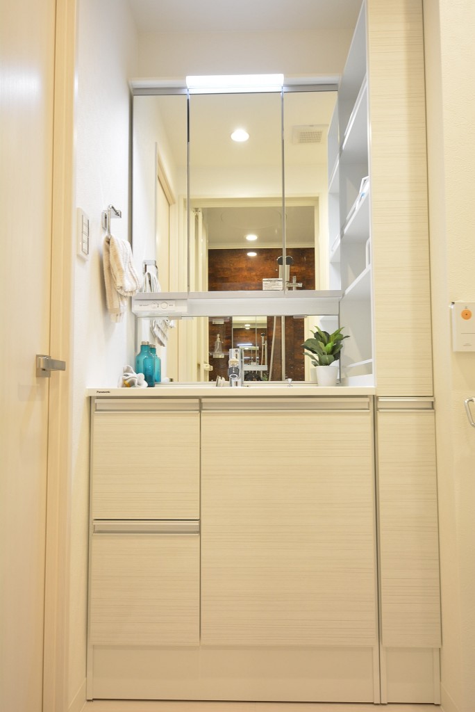 赤坂ロイヤルマンション　洗面化粧台