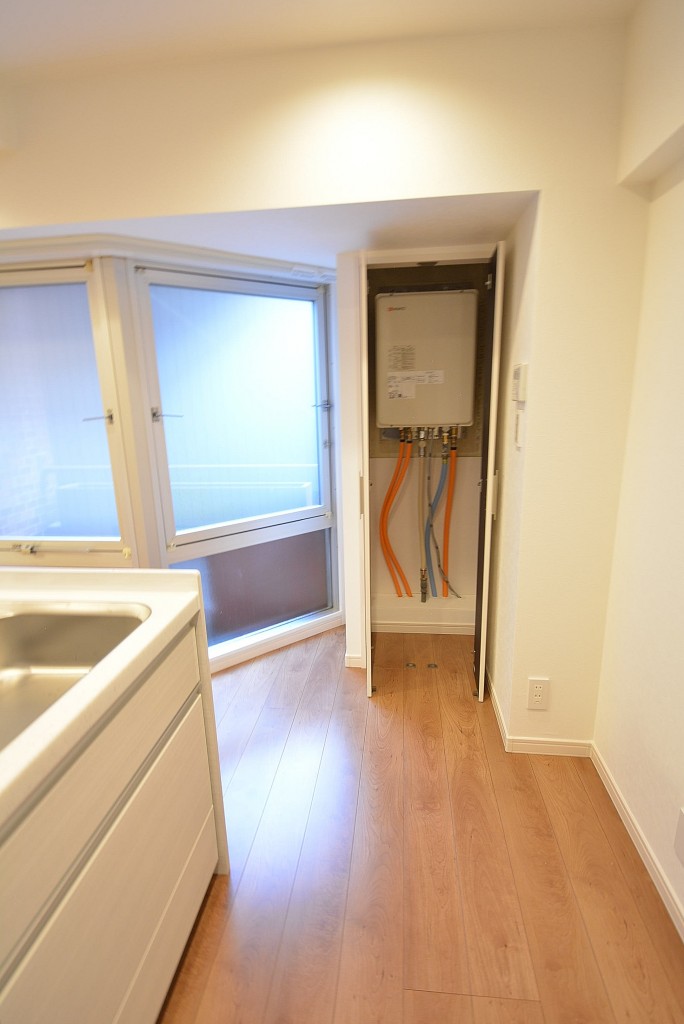 赤坂ロイヤルマンション　給湯機