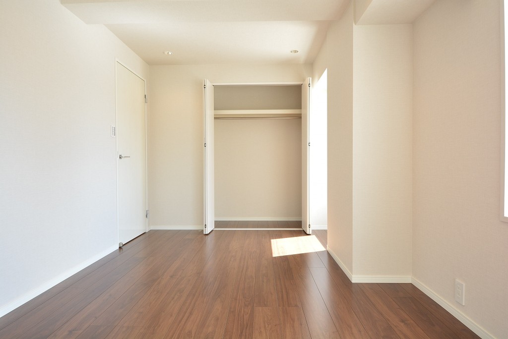 代官山マンション　洋室収納