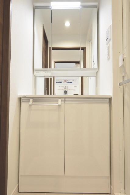 朝日三番町プラザ　洗面化粧台601