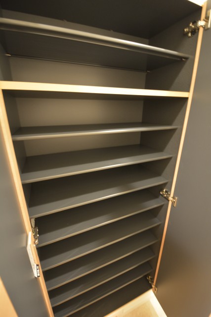 ライオンズマンション学芸大学　トールサイズのシューズＢＯＸ