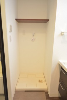 南平台マンション　洗濯機置場