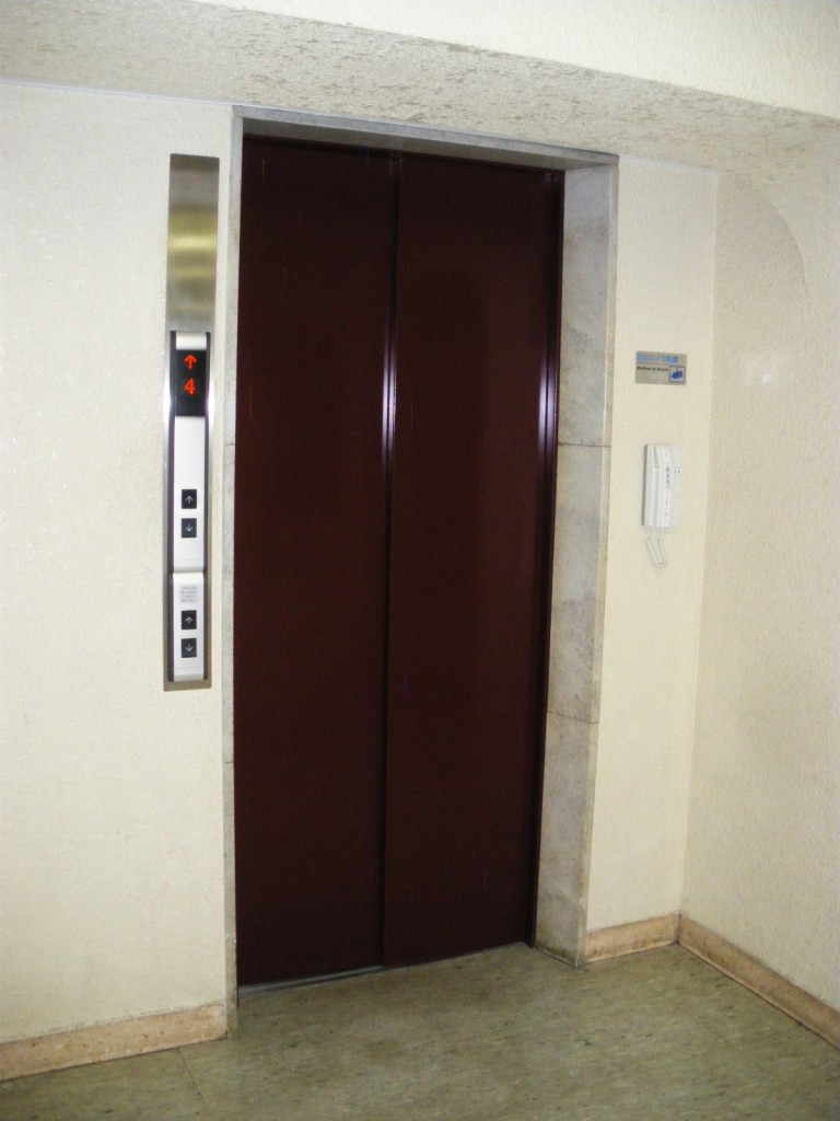 牛込ハイマンション　エレベーター