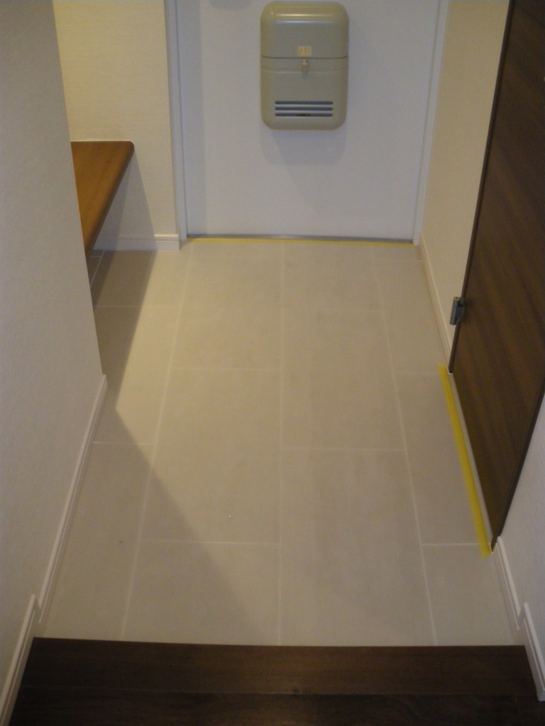 朝日三番町プラザ　玄関