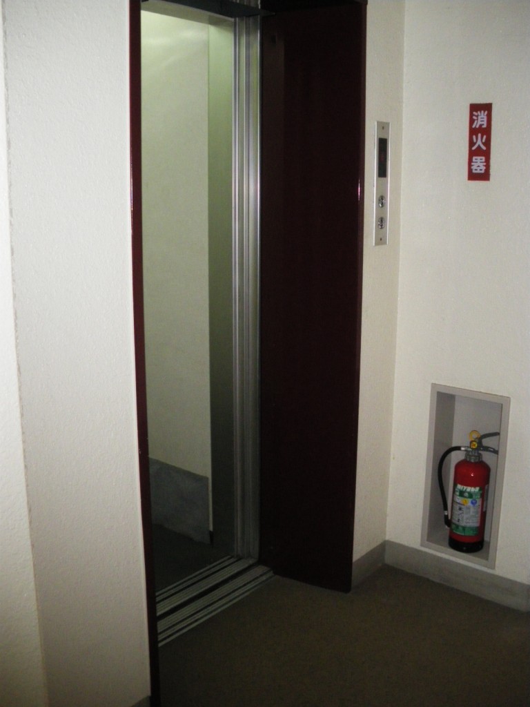 朝日三番町プラザ　エレベーター