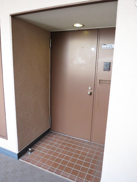 ファミール西新宿　玄関前廊下