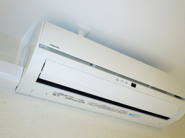 リビングダイニングにはエアコン新規取付