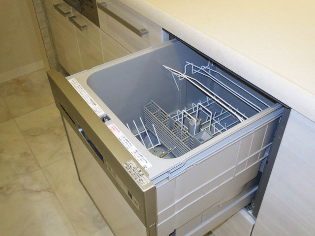 ビルトインタイプの食器洗浄機