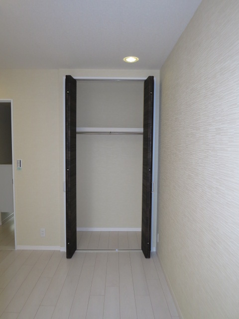 約7帖の洋室　クローゼット