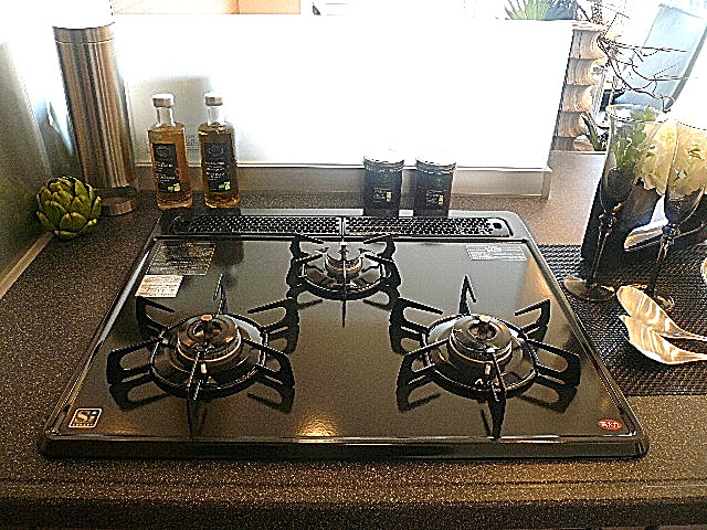 代官山マンション　3口コンロ602