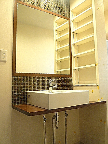 サングリア中目黒　ホテルのような洗面化粧台。