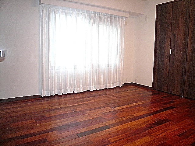 サングリア中目黒　洋室