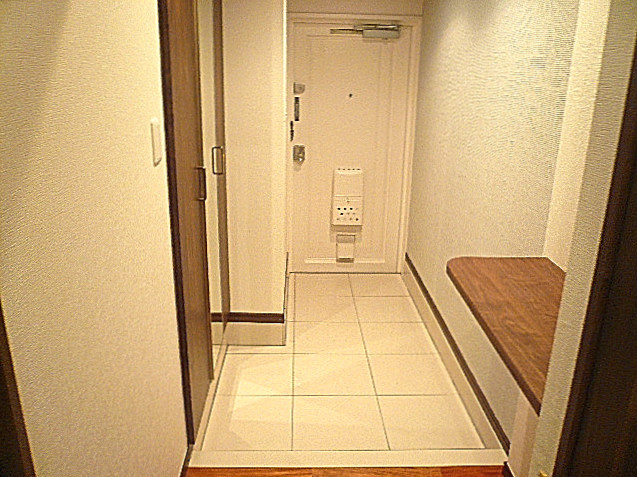 サングリア中目黒　広々玄関ホール♪