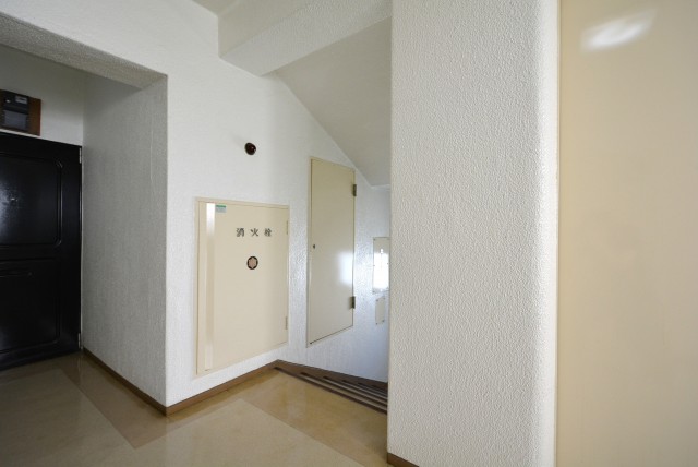 秀和第一南平台レジデンス (5)玄関前