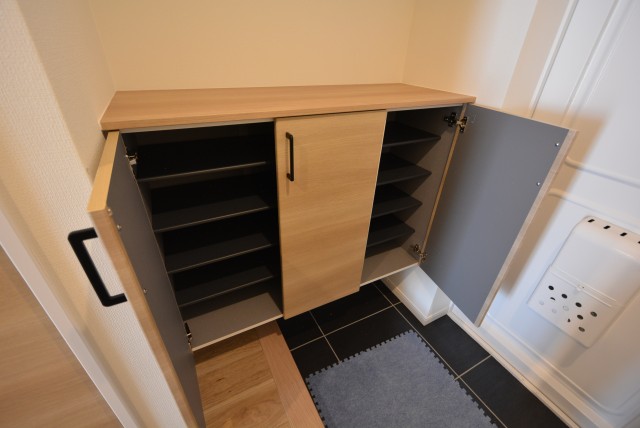 秀和第一南平台レジデンス 玄関