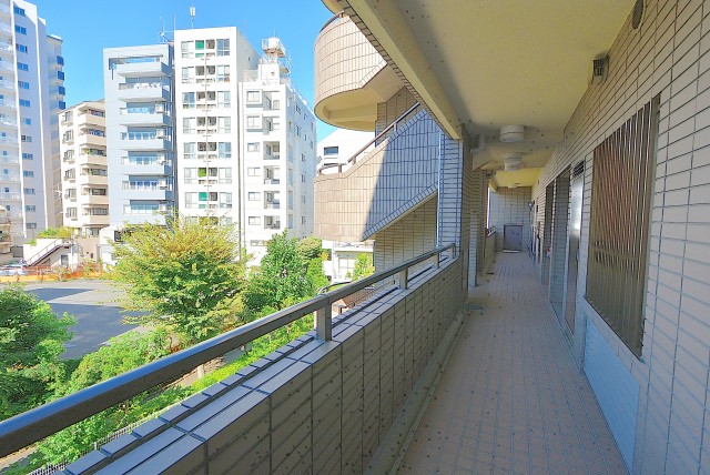 藤和目黒ホームズ 外廊下