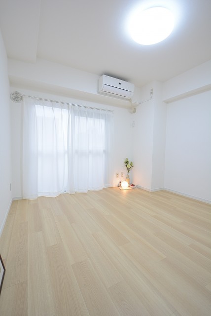 ダイアパレス御苑前 洋室