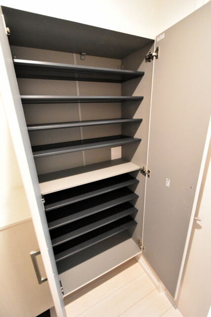 薬王寺ニューハイツ 玄関