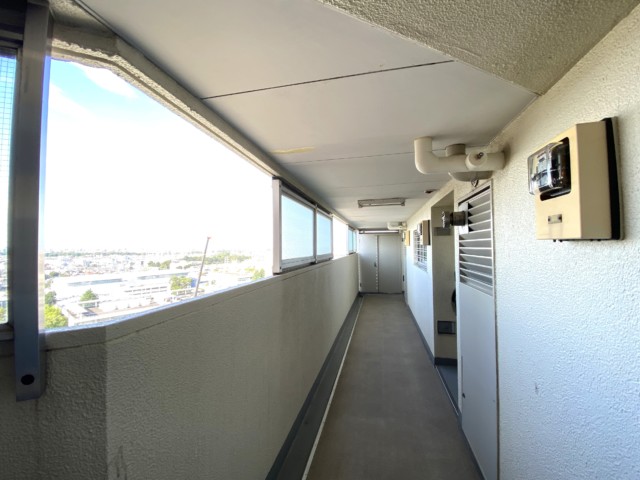 明大前グランドハイツ 玄関