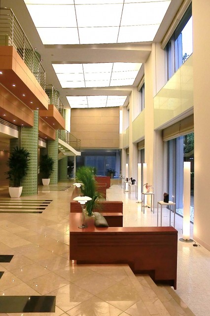 青山パークタワー　ロビー