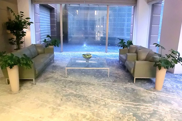 青山パークタワー　ロビー