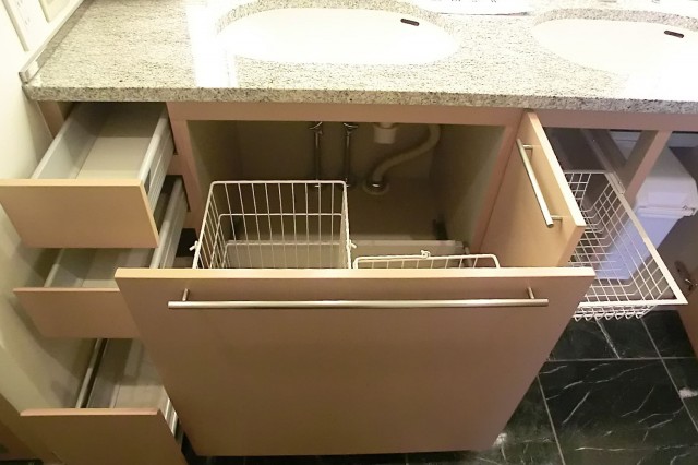 青山パークタワー　ツーボウルの洗面化粧台