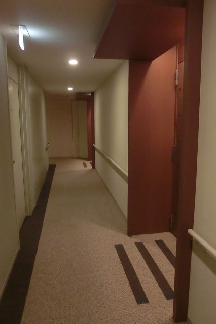 青山パークタワー　内廊下