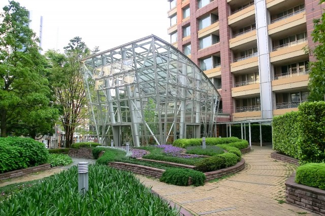 青山パークタワー　散策路