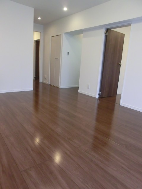 月島福寿マンション　約11.0帖のリビングダイニング