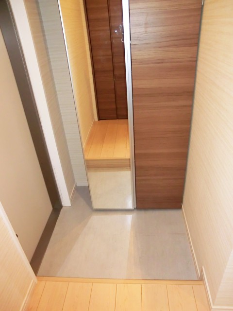 牛込中央マンション　玄関