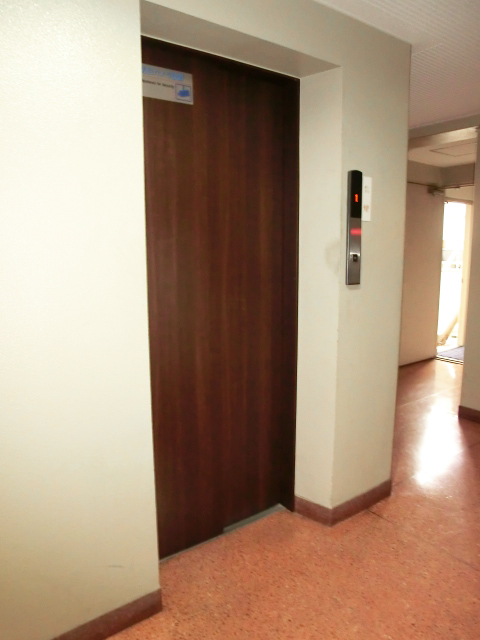 牛込中央マンション　エレベーター