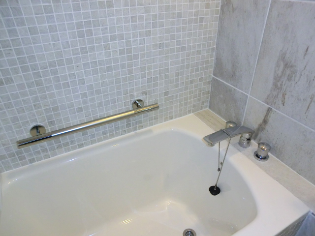 薬王寺ニューハイツ　外国のホテルのような雰囲気