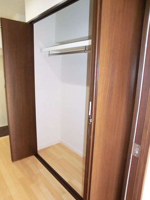 廊下にもクローゼットあり