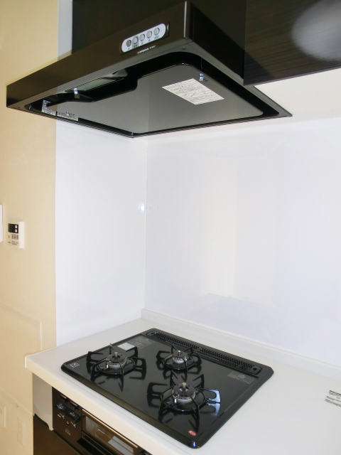 スタイリッシュなシステムキッチン