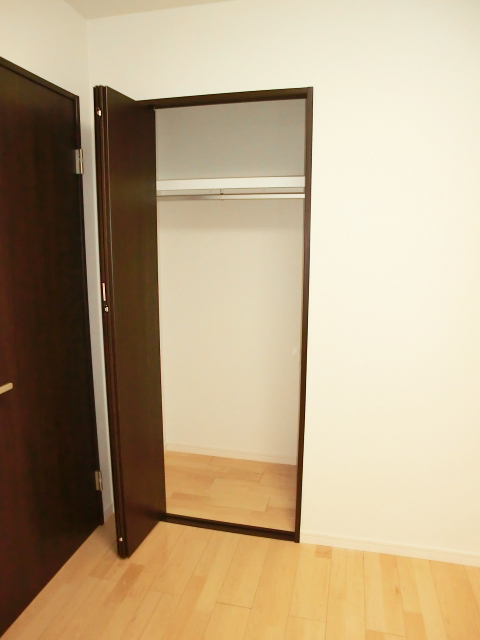 小さめですがクローゼットあり